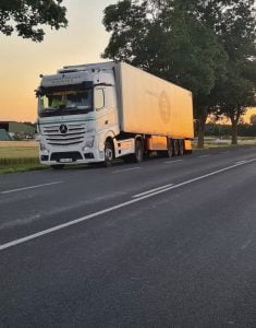 Transportes Erustes S.L.: 35 años de experiencia en el transporte seguro y sostenible